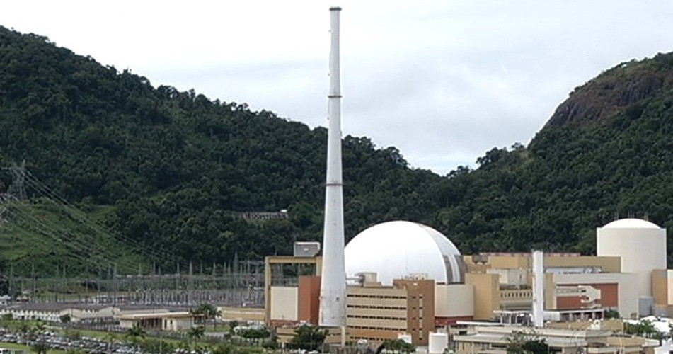Fonte:https://g1.globo.com/rj/sul-do-rio-costa-verde/noticia/2019/03/19/comboio-para-transporte-de-uranio-e-atacado-a-caminho-das-usinas-nucleares-de-angra-dos-reis-rj.ghtml